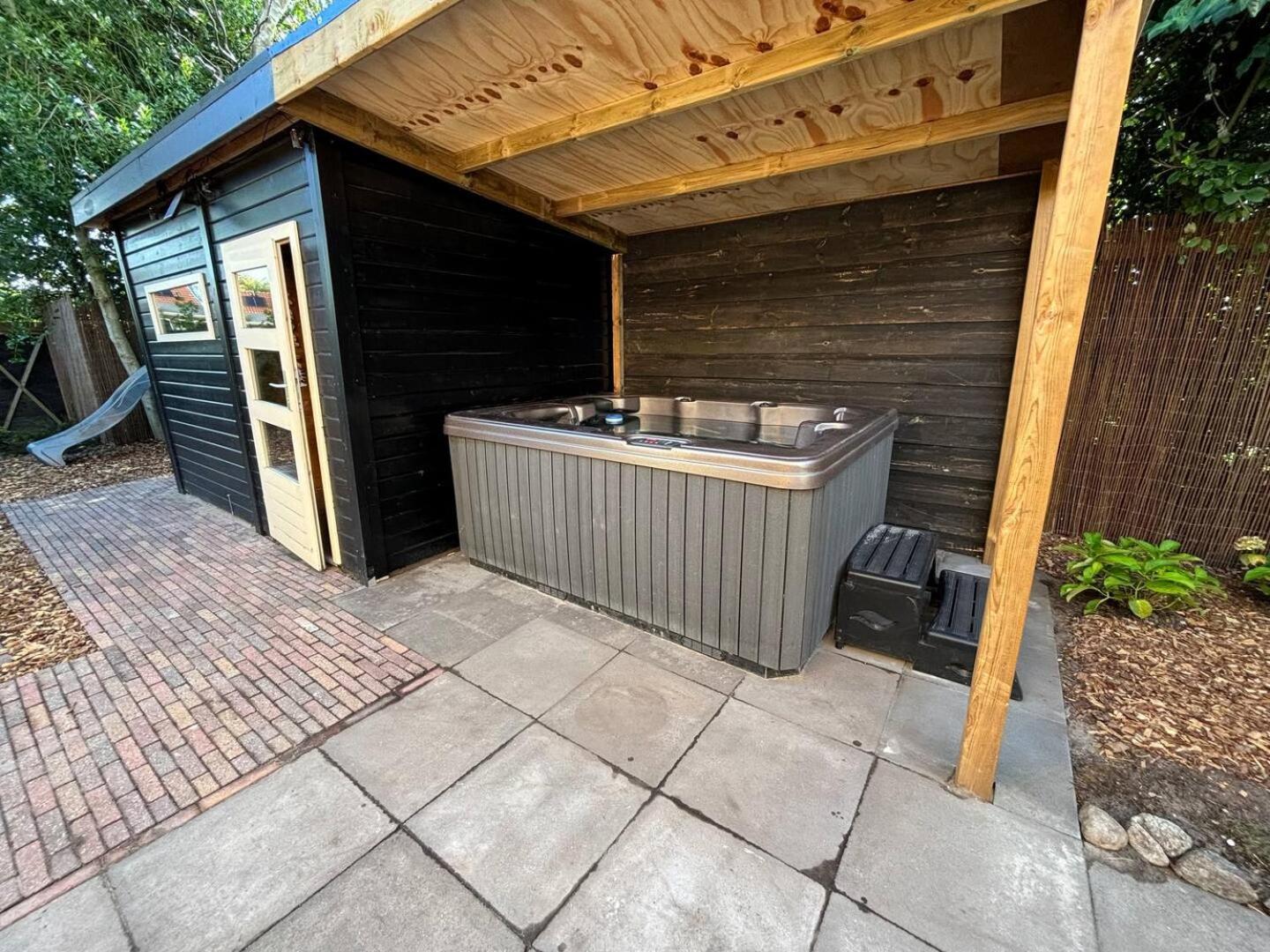 Bed And Breakfast Heerenveen Centrum Met Prive Sauna En Jacuzzi Exteriör bild